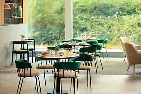 Holiday Inn Manchester Airport by IHG