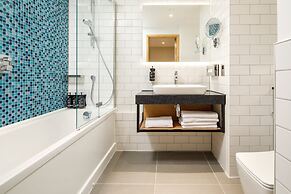 Holiday Inn Manchester Airport by IHG