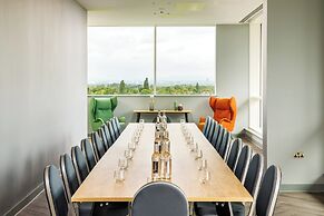 Holiday Inn Manchester Airport by IHG