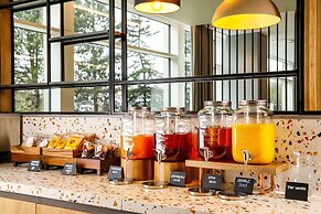 Holiday Inn Manchester Airport by IHG