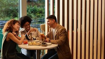 Holiday Inn Manchester Airport by IHG