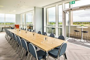 Holiday Inn Manchester Airport by IHG