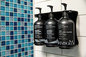 Holiday Inn Manchester Airport by IHG