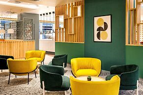 Holiday Inn Manchester Airport by IHG