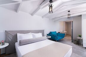 Lithies Zante Living