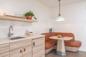 The Shoals Suites and Slips