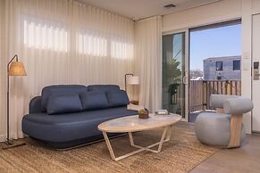 The Shoals Suites and Slips