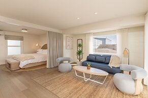 The Shoals Suites and Slips