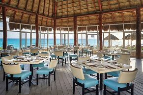 The Westin Cancun Resort Villas & Spa