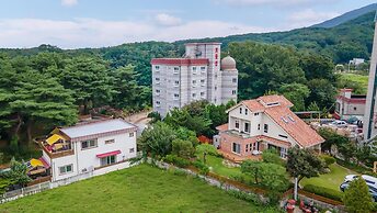 Pocheon Bomulsum Pension