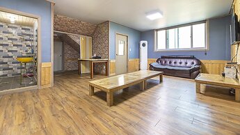 Pocheon Bomulsum Pension