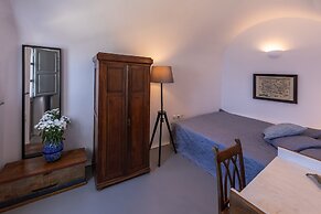 Azure Villa Santorini