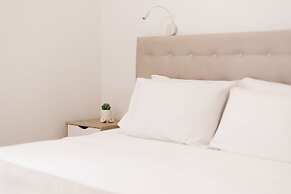 Salt and Sun Apartments by Konnect, Kaminaki Beach