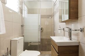 Salt and Sun Apartments by Konnect, Kaminaki Beach