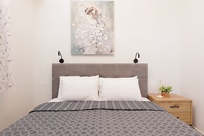 Salt and Sun Apartments by Konnect, Kaminaki Beach