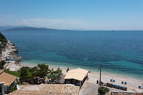 Salt and Sun Apartments by Konnect, Kaminaki Beach