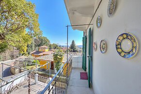 Nido Belvedere AC and Lake View