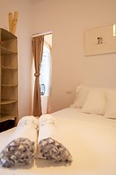 Quartano Paros Residence