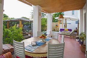 Quartano Paros Residence