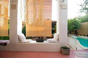 Quartano Paros Residence