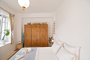 Quartano Paros Residence