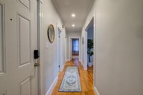 Spacious 2bd 1ba Free Parking 3D Tour