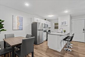 Cozy 2BR Near UT Hyde Park Evonify