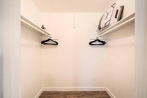 Stylish 1BR Near UT Highland Evonify