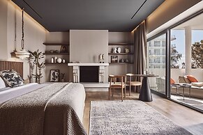 Cama Luxury Suites Glyfada