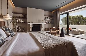 Cama Luxury Suites Glyfada