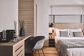Cama Luxury Suites Glyfada