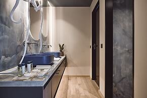 Cama Luxury Suites Glyfada