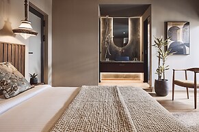 Cama Luxury Suites Glyfada