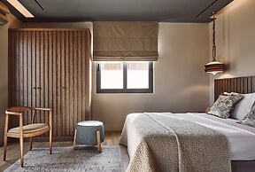 Cama Luxury Suites Glyfada