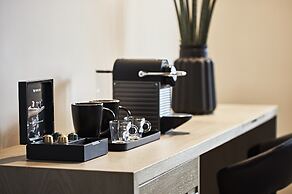 Cama Luxury Suites Glyfada