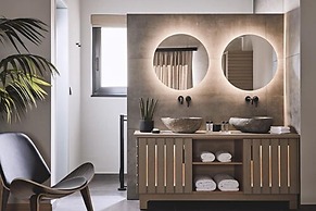 Cama Luxury Suites Glyfada