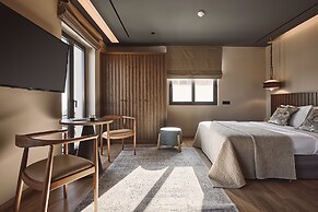 Cama Luxury Suites Glyfada