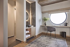 Cama Luxury Suites Glyfada