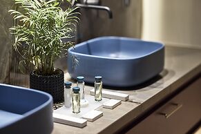 Cama Luxury Suites Glyfada