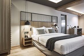 Cama Luxury Suites Glyfada