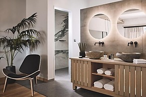 Cama Luxury Suites Glyfada