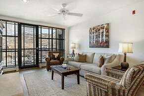 320 Chapel Square 2 Bedroom Condo by RedAwning