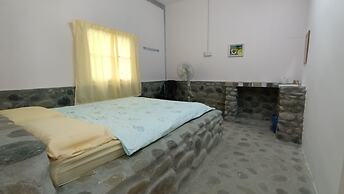 OYO Home 90491 Flinstone Lodge