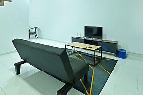 OYO 90493 JL Homestay