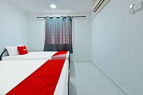 OYO 90493 JL Homestay