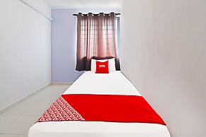 OYO 90493 JL Homestay