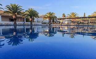 Lovely Apartment With Pool in Cabanas de Tavira