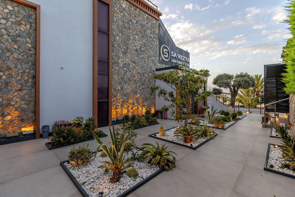 Cesme Sarezya Boutique Hotel