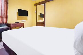 OYO 90486 Station Hotel