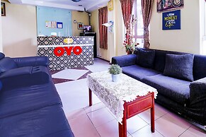OYO 90486 Station Hotel